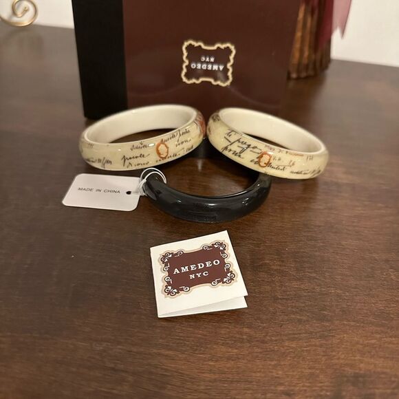 AMEDEO NYC Lucite Bangle Bracelets Cameos Satin Charcoal HSN - Picture 3 of 3